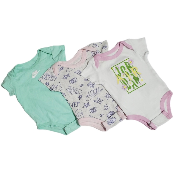 Jordan/Nike Baby Bundle of 3 Bodysuits Size 0-6Months/6Months - Picture 1 of 9